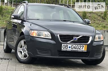 Volvo V50 ~MOMENTUM VERSION D1 2009