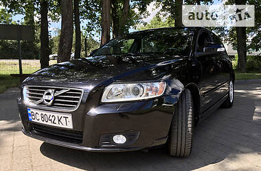 Volvo V50  2012