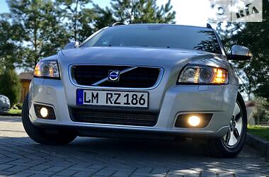 Volvo V50  2010