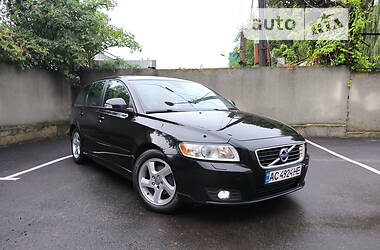 Volvo V50 D2 momentum plus 2011