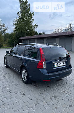 Volvo V50  2011