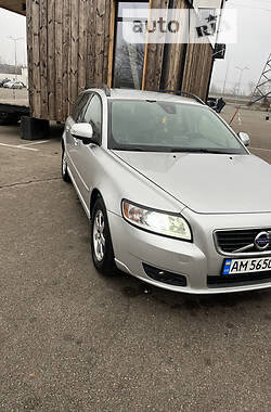 Volvo V50  2010