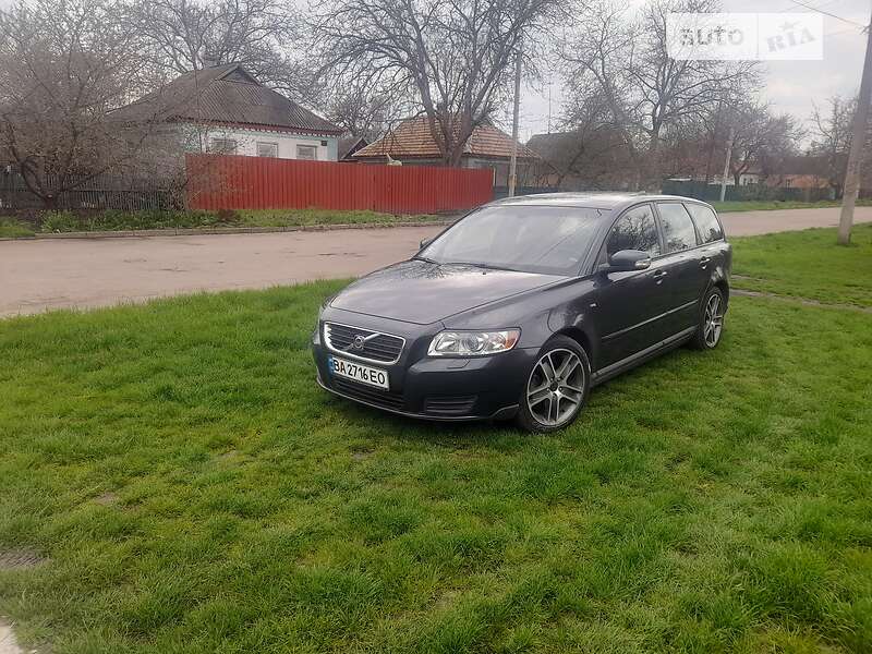 Volvo V50