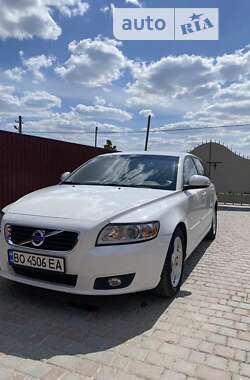 Volvo V50  2011