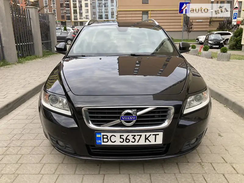 Volvo V50