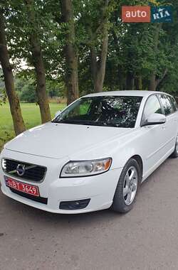 Volvo V50  2011