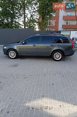 Volvo V50  2009