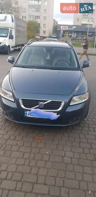Універсал Volvo V50