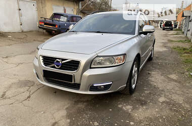 Volvo V50  2011