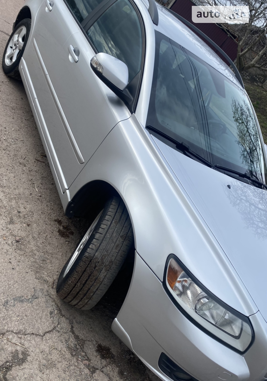 2011 Volvo V50 - мініатюра 3