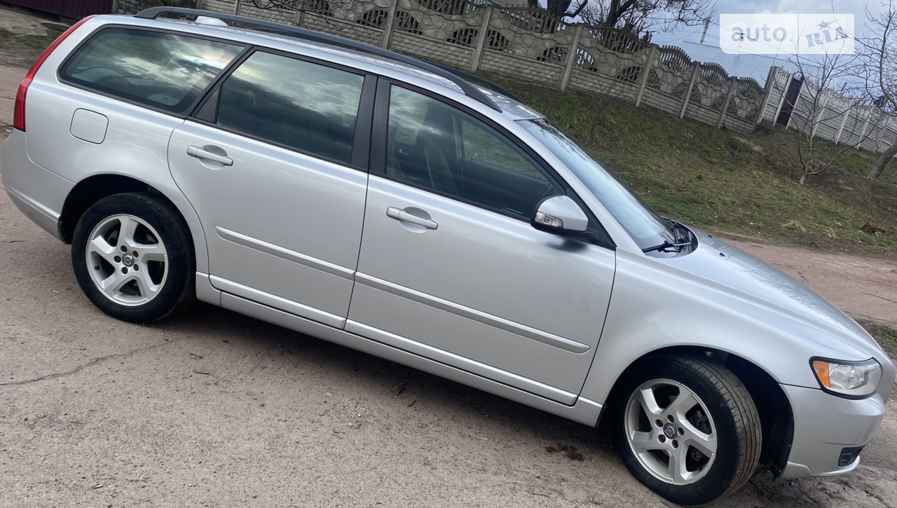 2011 Volvo V50 - фото 1