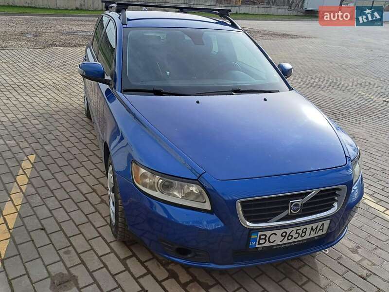Легкові Volvo V50