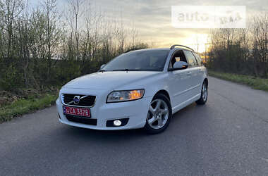 Volvo V50  2011