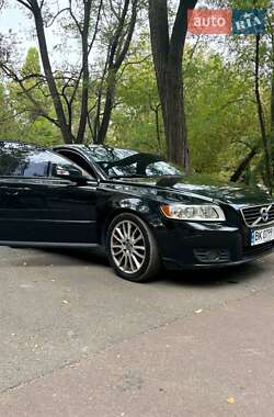 Volvo V50  2010