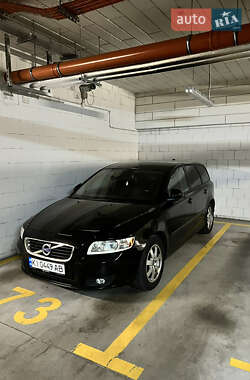 Volvo V50  2011