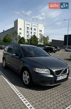 Volvo V50  2009