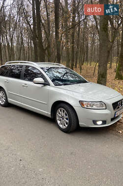 Volvo V50  2011