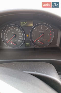 Volvo V50  2010