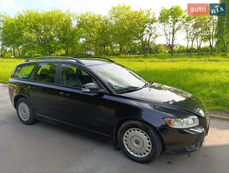 Volvo V50