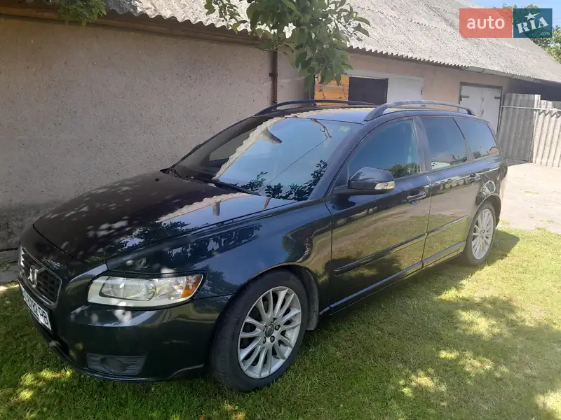 Volvo V50