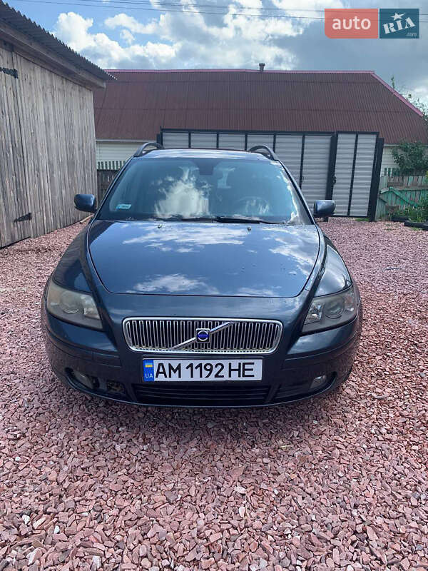 Volvo V50