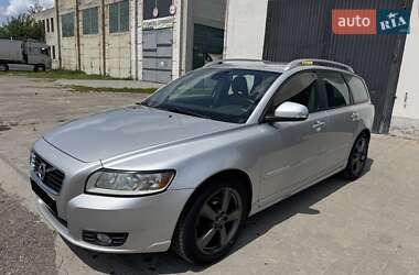Volvo V50  2011