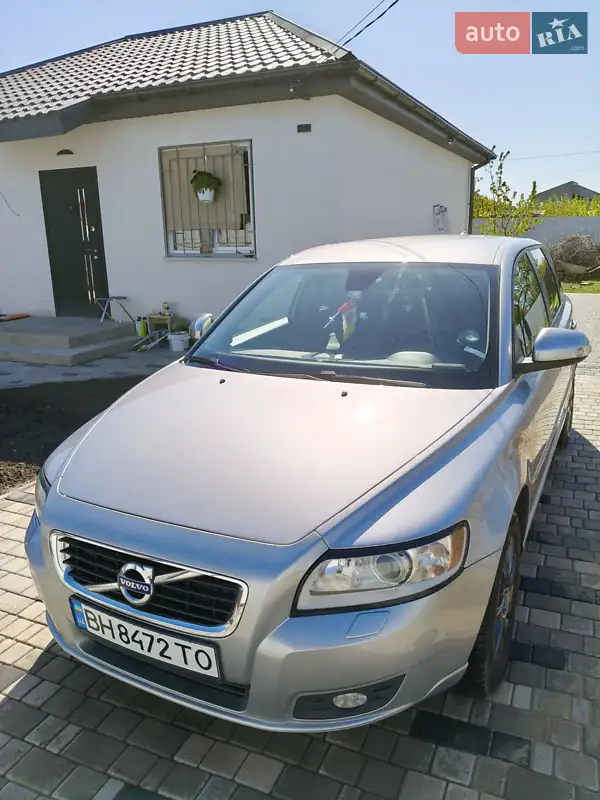 Volvo V50