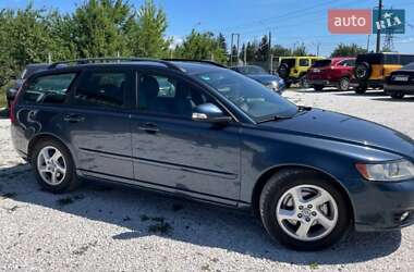 Volvo V50  2011