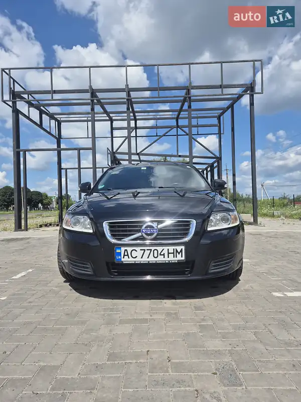 Volvo V50