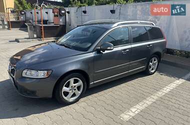 Volvo V50  2011