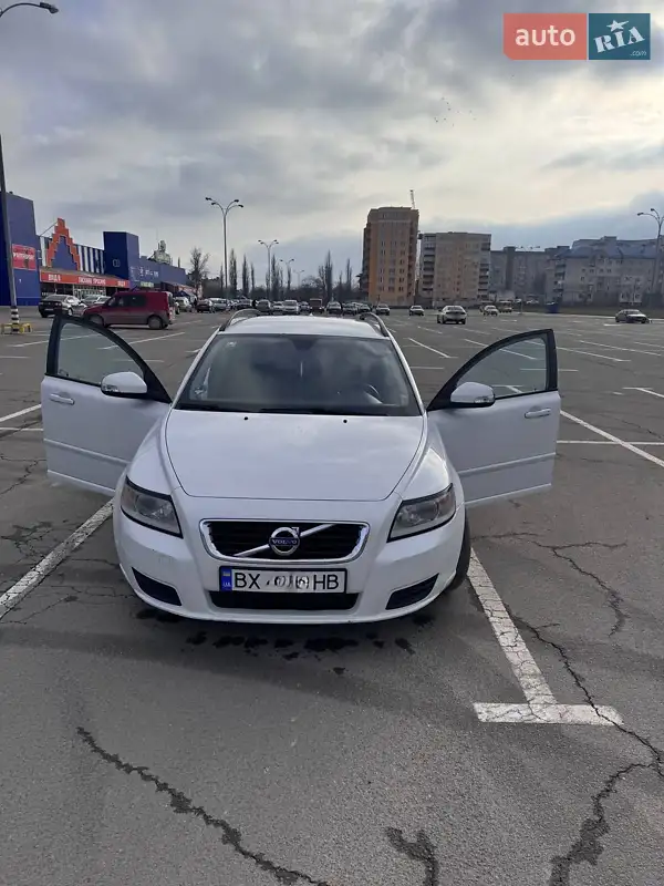 Volvo V50