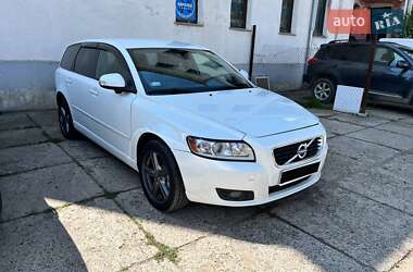 Volvo V50  2012
