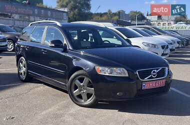 Volvo V50  2010