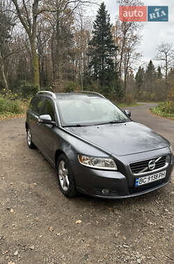Volvo V50  2011