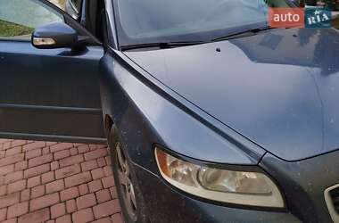 Volvo V50  2011