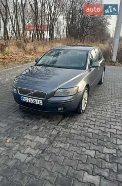 Volvo V50  2005