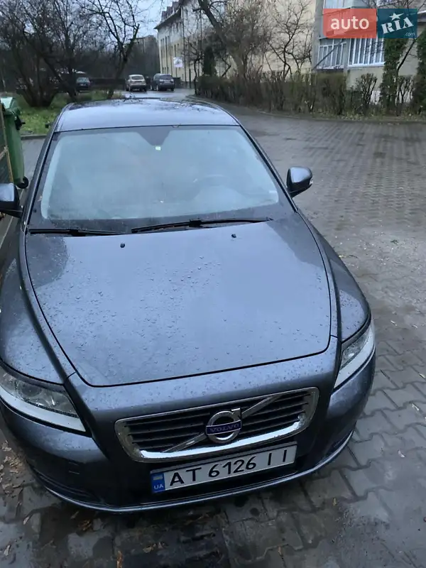 Volvo V50