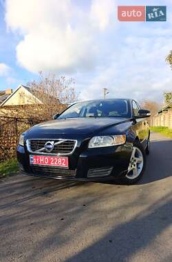 Volvo V50  2011