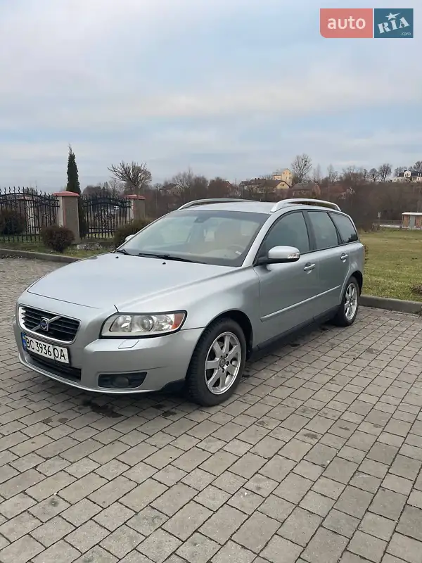Volvo V50