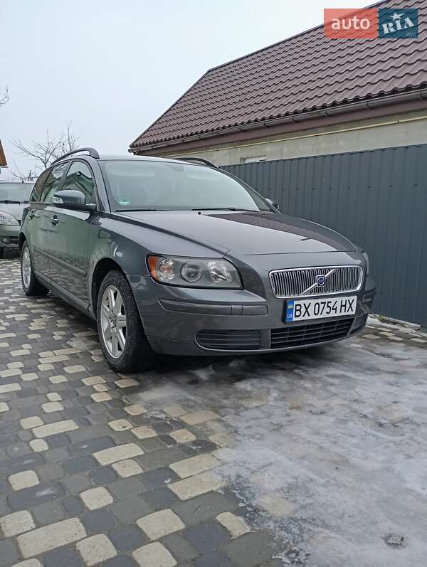 Volvo V50