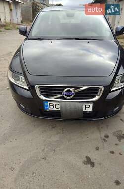 Volvo V50  2012