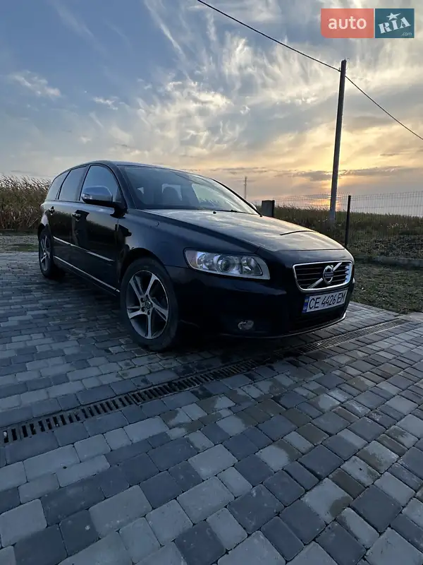 Volvo V50