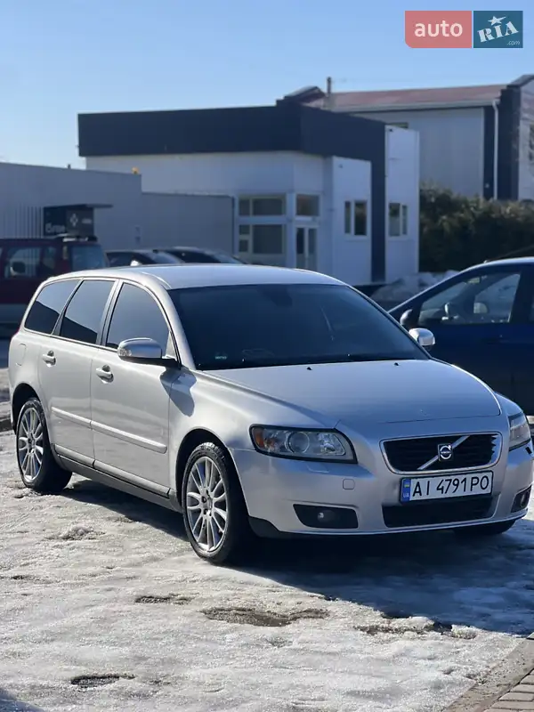 Volvo V50