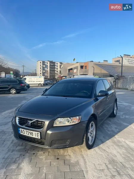 Volvo V50