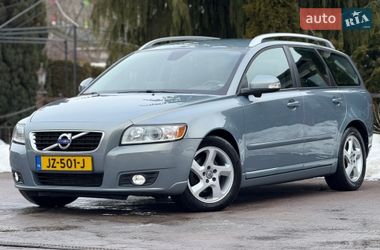Volvo V50  2011