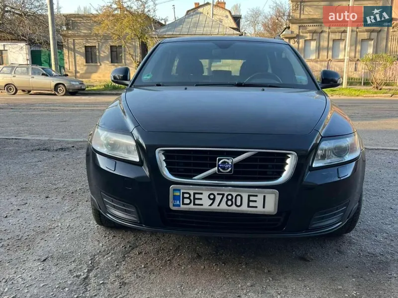 Volvo V50
