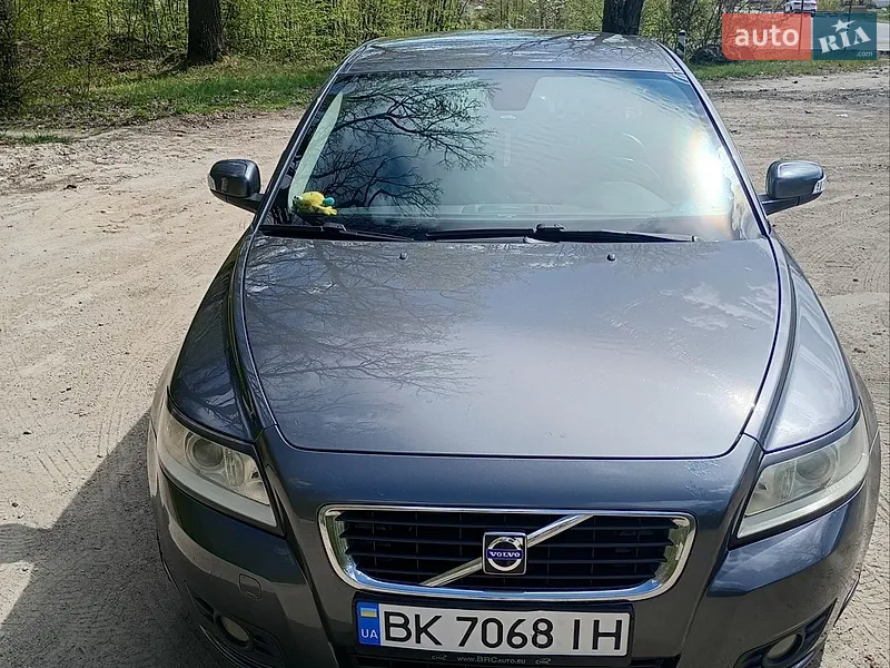 Volvo V50