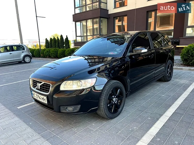 Volvo V50