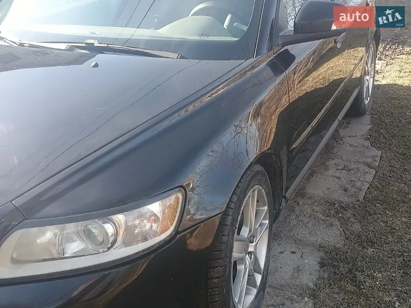 Volvo V50