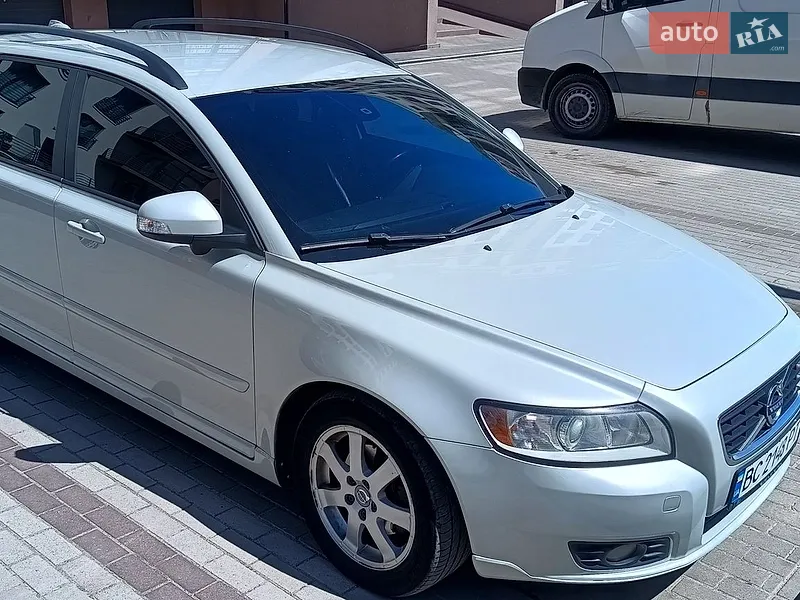Volvo V50 2011